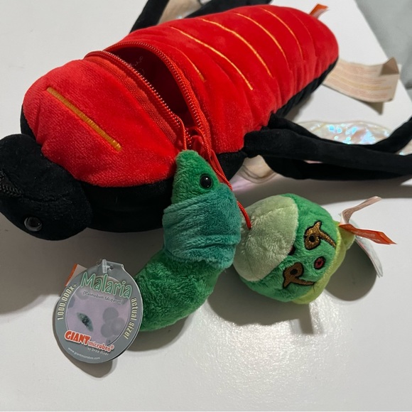 Giant Microbes Mosquito Plush Scientific Toy 2 Pockets Dangling Plush 13” - Picture 10 of 11